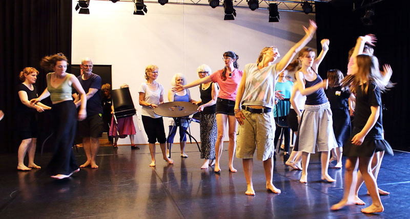 Proben zu dem Showing "Aufbrechen"